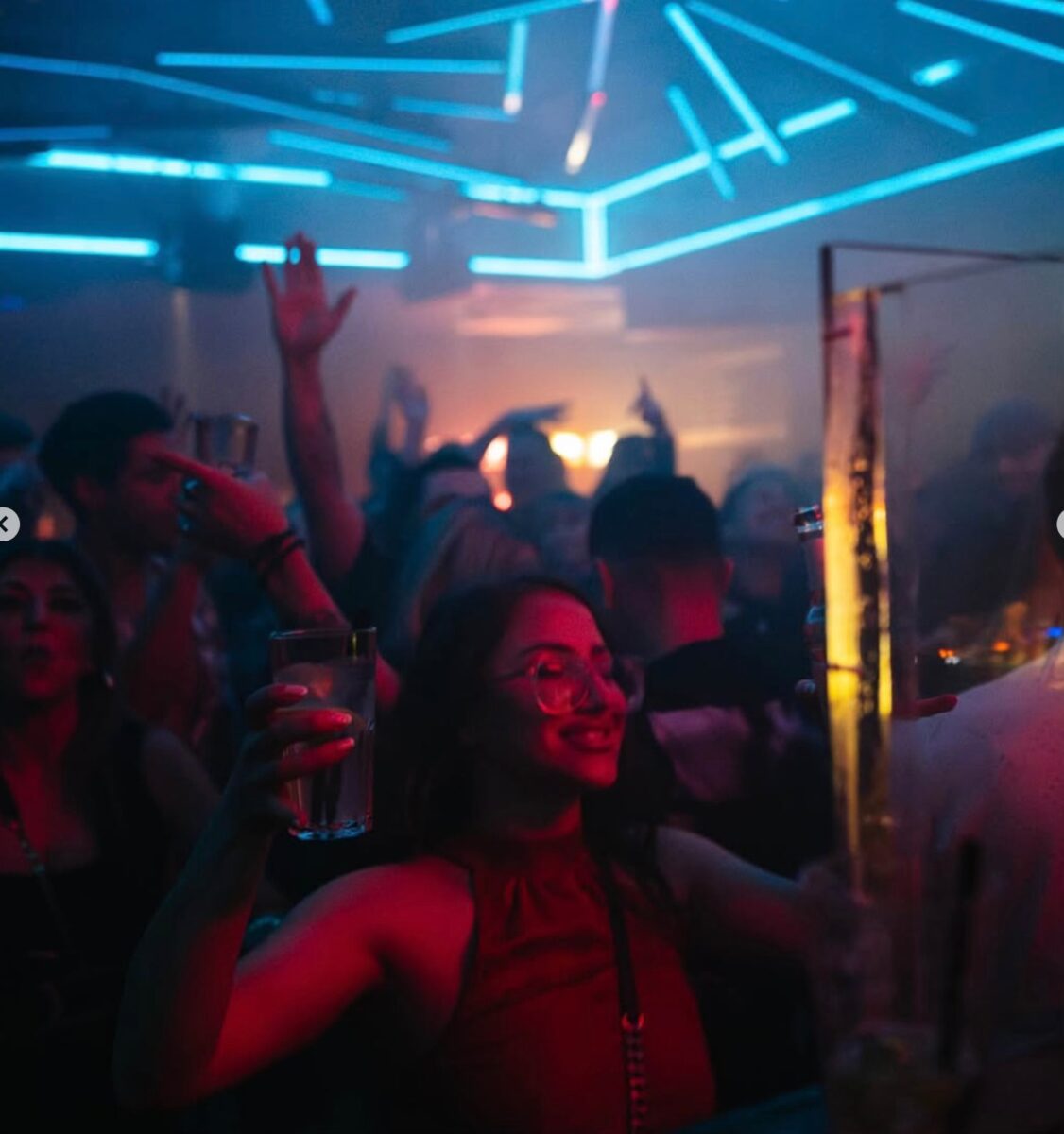 rushhourkowalskistuttgart Kowalski Stuttgart House Techno Club mit Terrasse Stuttgart